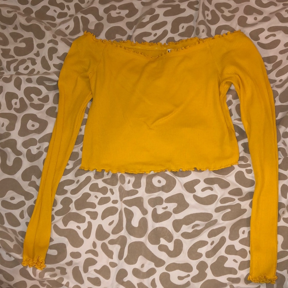 Yellow long sleeve crop top